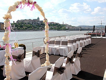 cruise wedding organiser